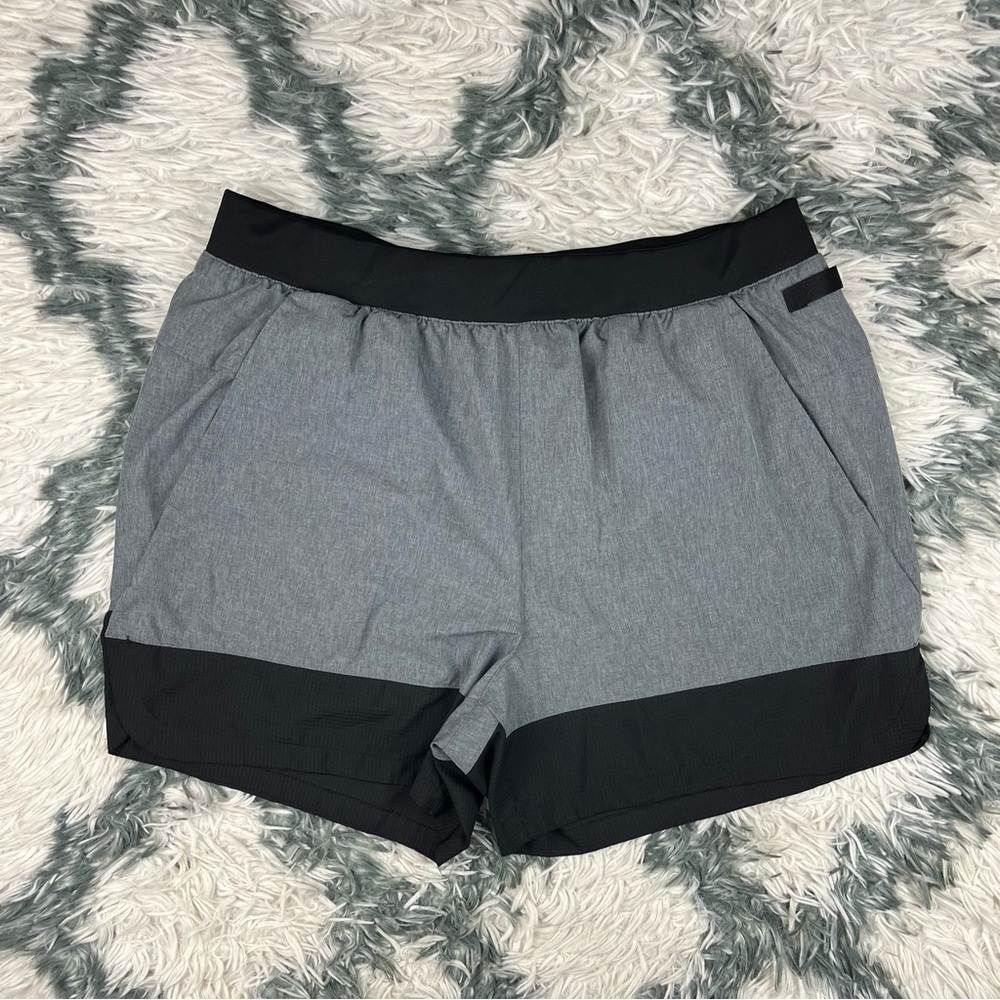 Old Navy Men's Active Go Dry Athletic Shorts Gray Black Go Dry Liner Size Large